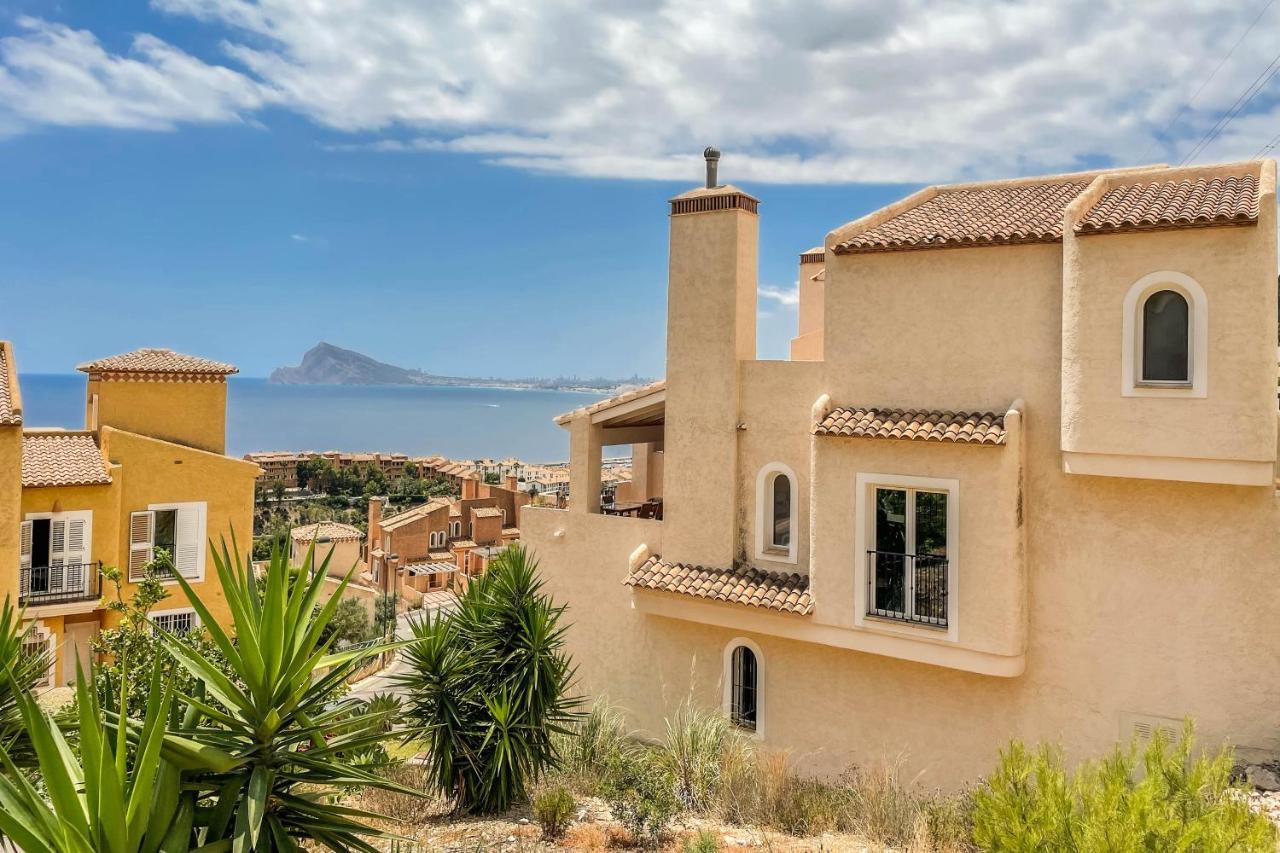 Charming Townhouse With Sea Views & Pool In Altea Villa Калпе Екстериор снимка