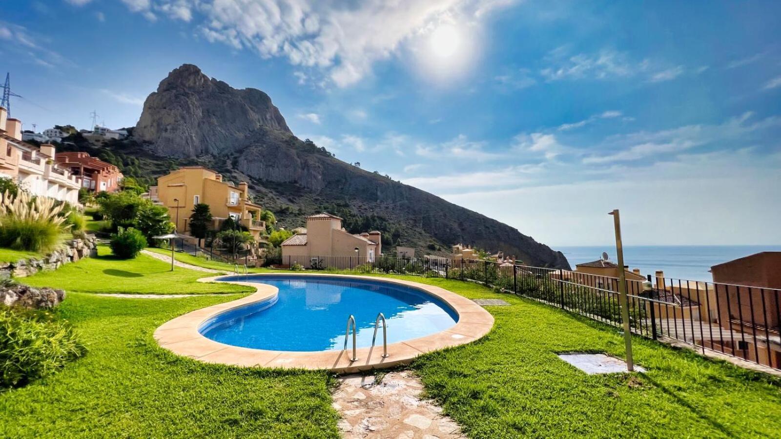 Charming Townhouse With Sea Views & Pool In Altea Villa Калпе Екстериор снимка
